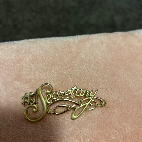 #1 Secretary Pin Brooch Gold Statement Jewelry Brooch Pin
Laura Gayle - Picture 2 of 2